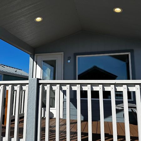 Westport Inn Cabins Exterior photo