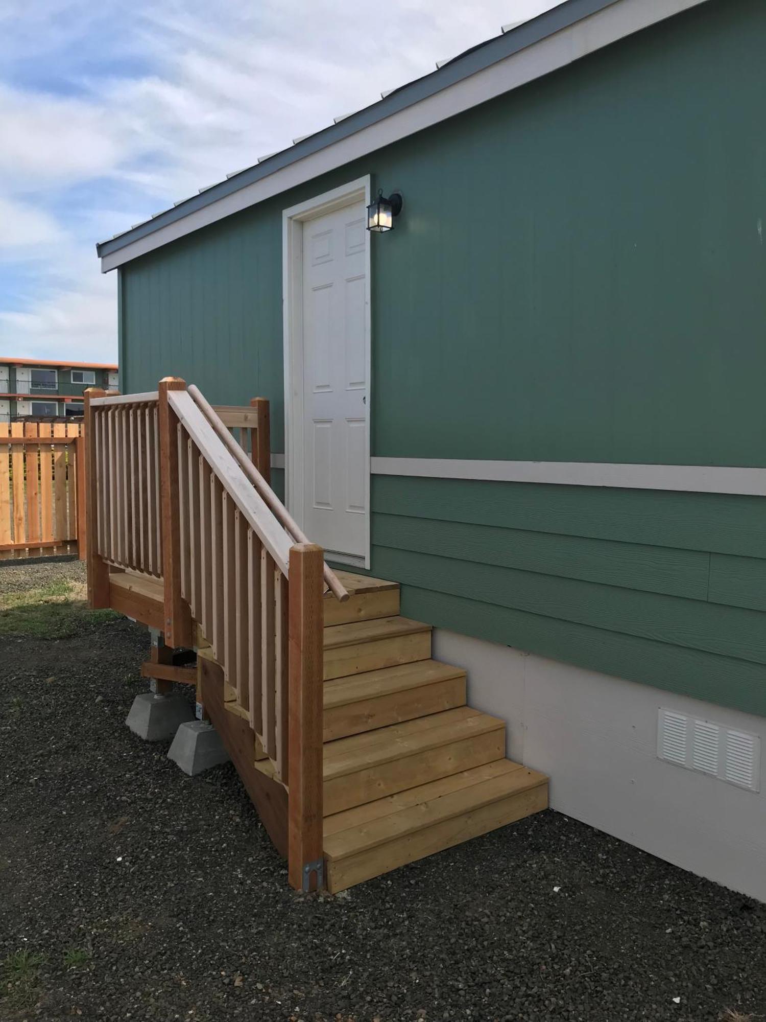 Westport Inn Cabins Exterior photo