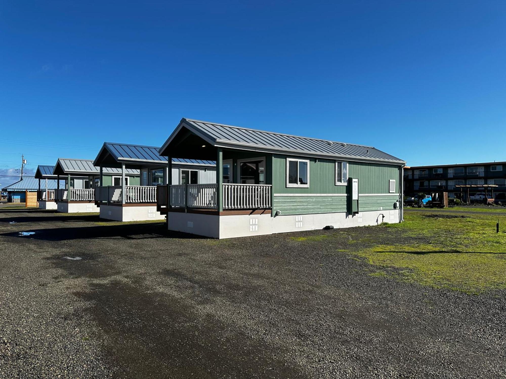 Westport Inn Cabins Exterior photo